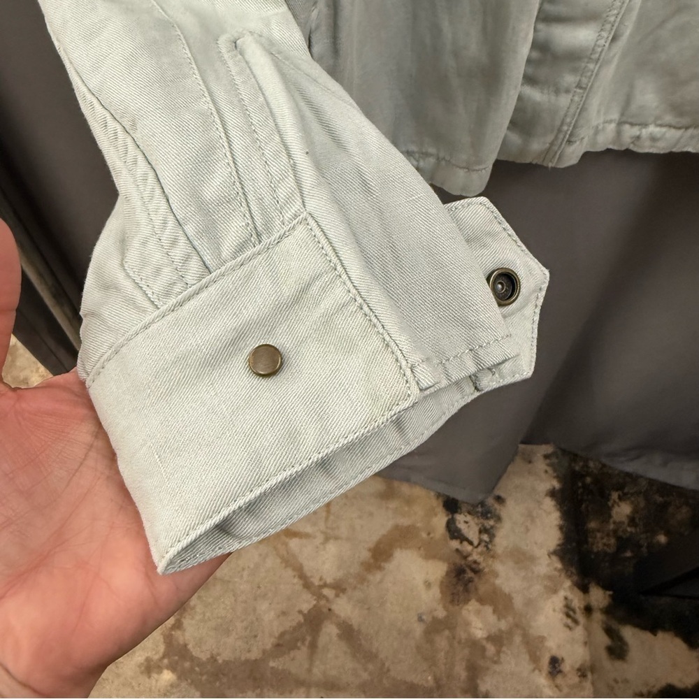 Banana Republic Size Medium Light Bomber Style Jacket - Picture 6 of 13